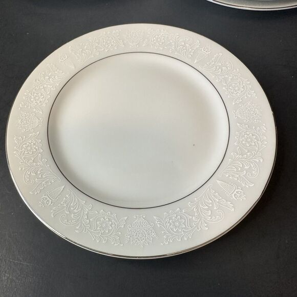 CROWN VICTORIA Lovelace 7 Bread & Butter Plates White w/Flowers & Urns - Picture 9 of 11